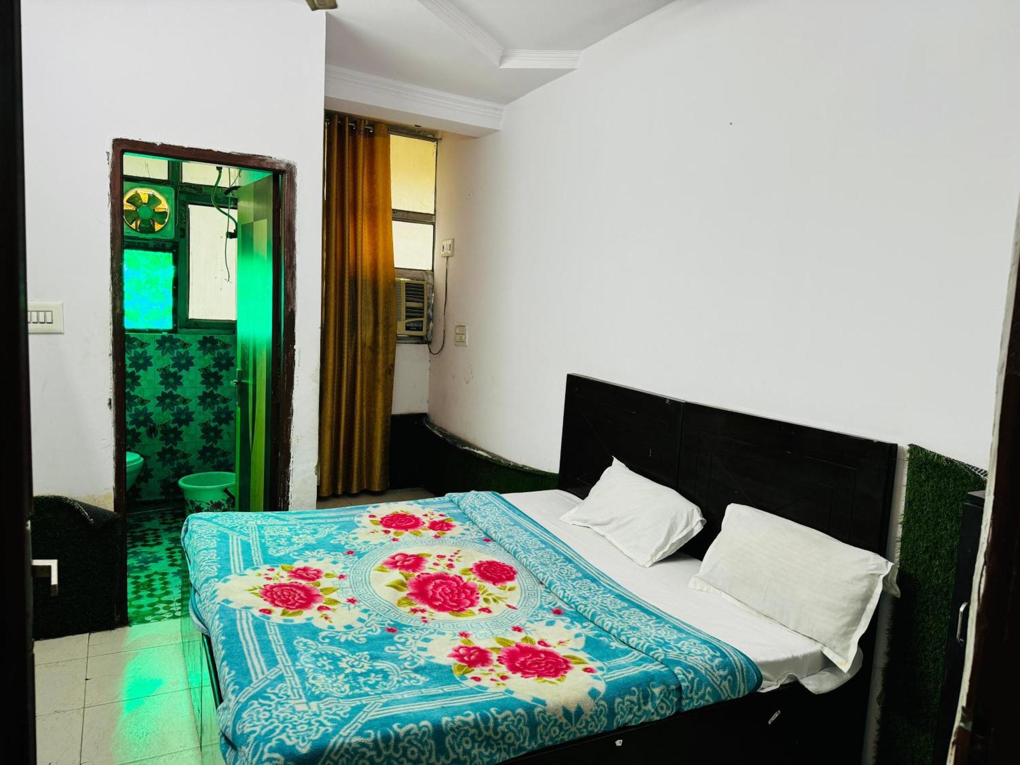 Hotel Fantastic - Near Adventure Island
