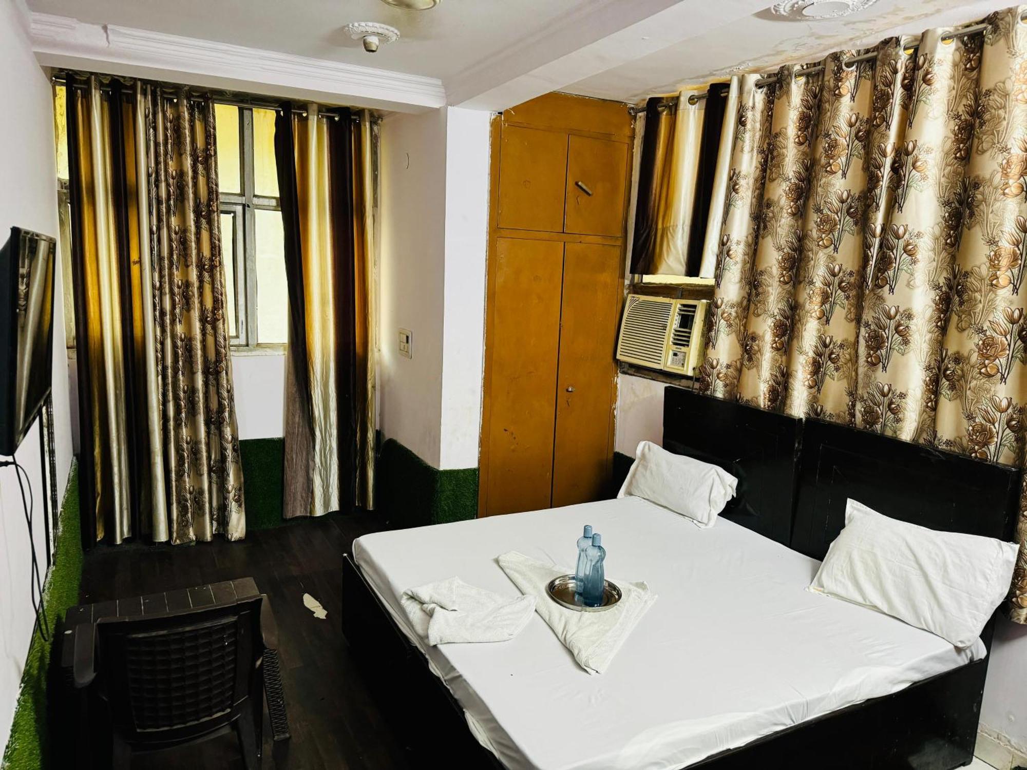 Bed & Breakfast Hotel Fantastic - Near Adventure Island 3*