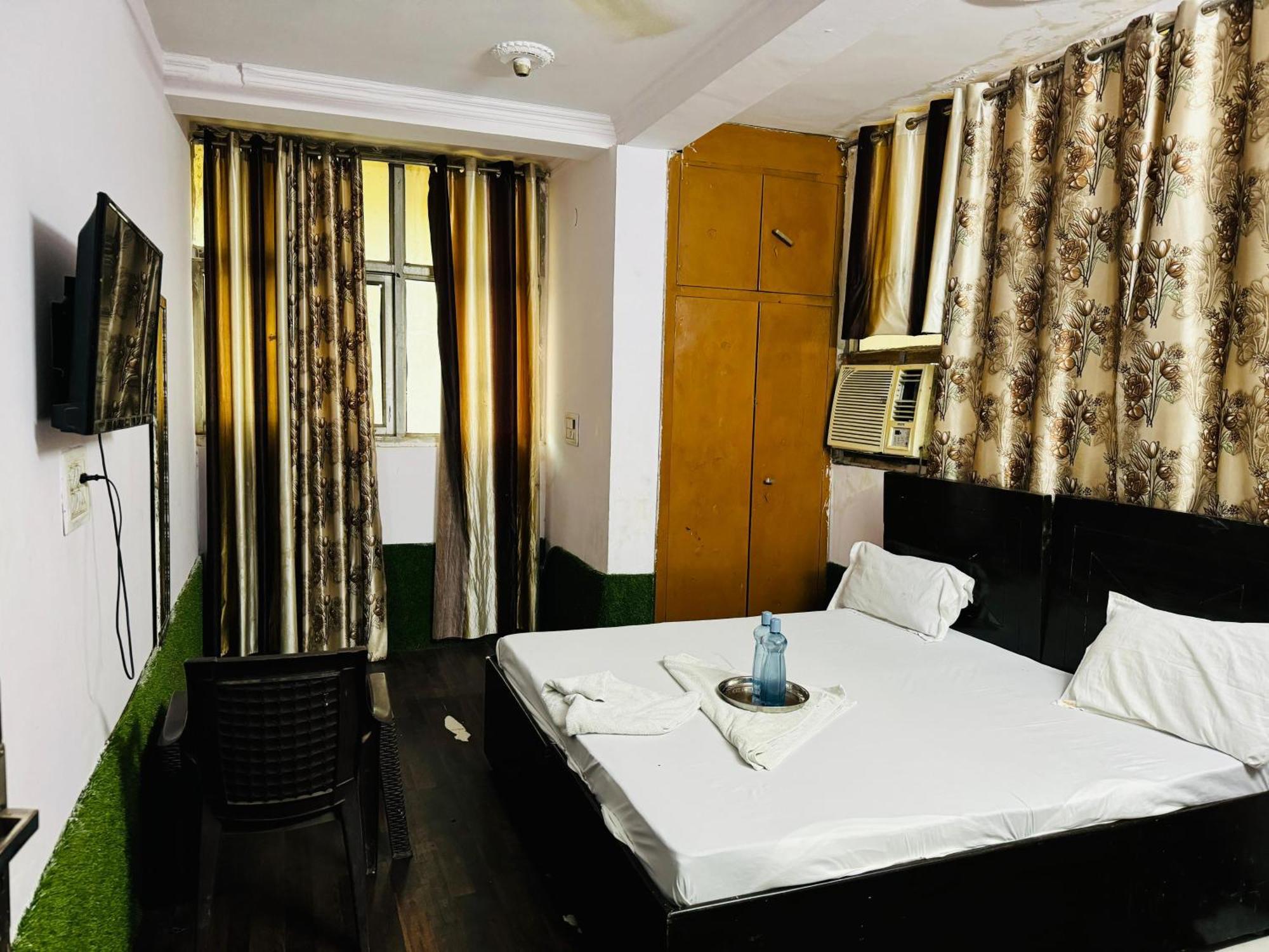 Hotel Fantastic - Near Adventure Island 3* New Delhi